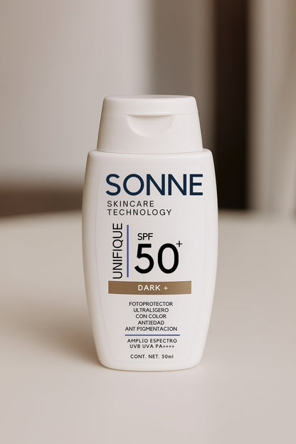 Protector Solar SPF 50+ con Color Inteligente | Efecto Unificador